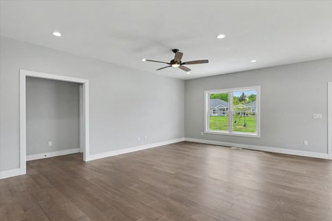 Tiny photo for 516 S 6th Street, Fairbury, IL 61739 (MLS # 12649029)