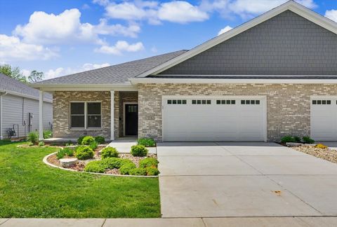 Photo of 516 S 6th Street, Fairbury, IL 61739 (MLS # 12649029)