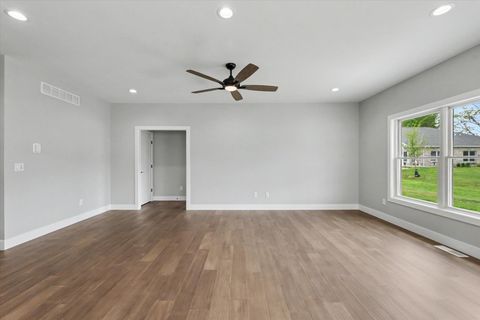 Tiny photo for 516 S 6th Street, Fairbury, IL 61739 (MLS # 12649029)