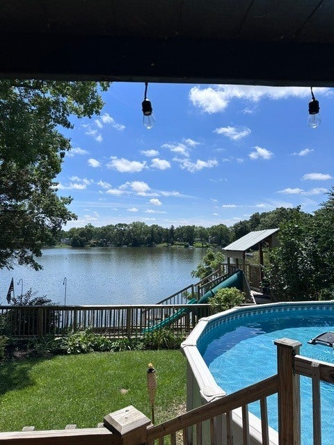 Tiny photo for 585 Killarney Pass Circle, Mundelein, IL 60060 (MLS # 12674576)