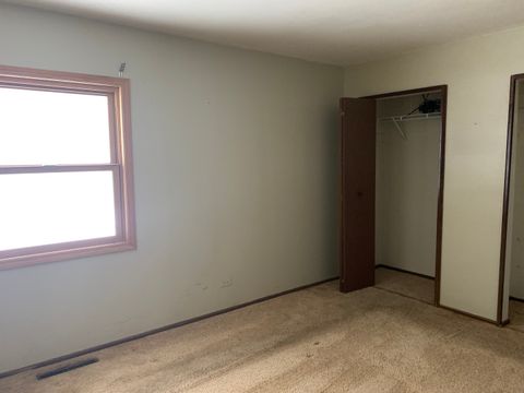 Tiny photo for 148 W Kennedy Drive, Streamwood, IL 60107 (MLS # 12534398)