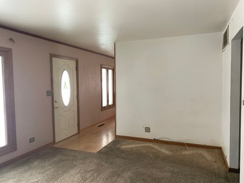 Tiny photo for 148 W Kennedy Drive, Streamwood, IL 60107 (MLS # 12534398)