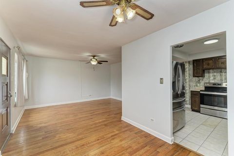 Tiny photo for 8625 43rd Street, Lyons, IL 60534 (MLS # 12579188)