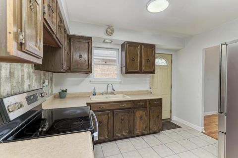 Tiny photo for 8625 43rd Street, Lyons, IL 60534 (MLS # 12579188)