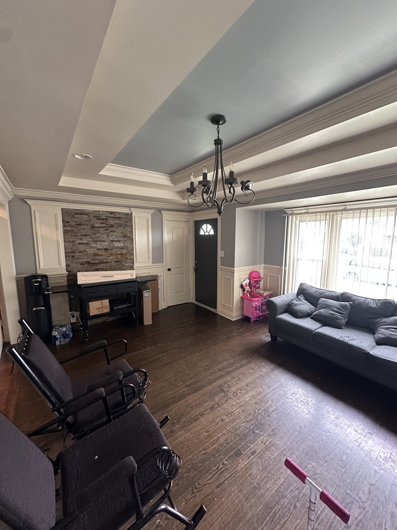 3914 W 84th Place
