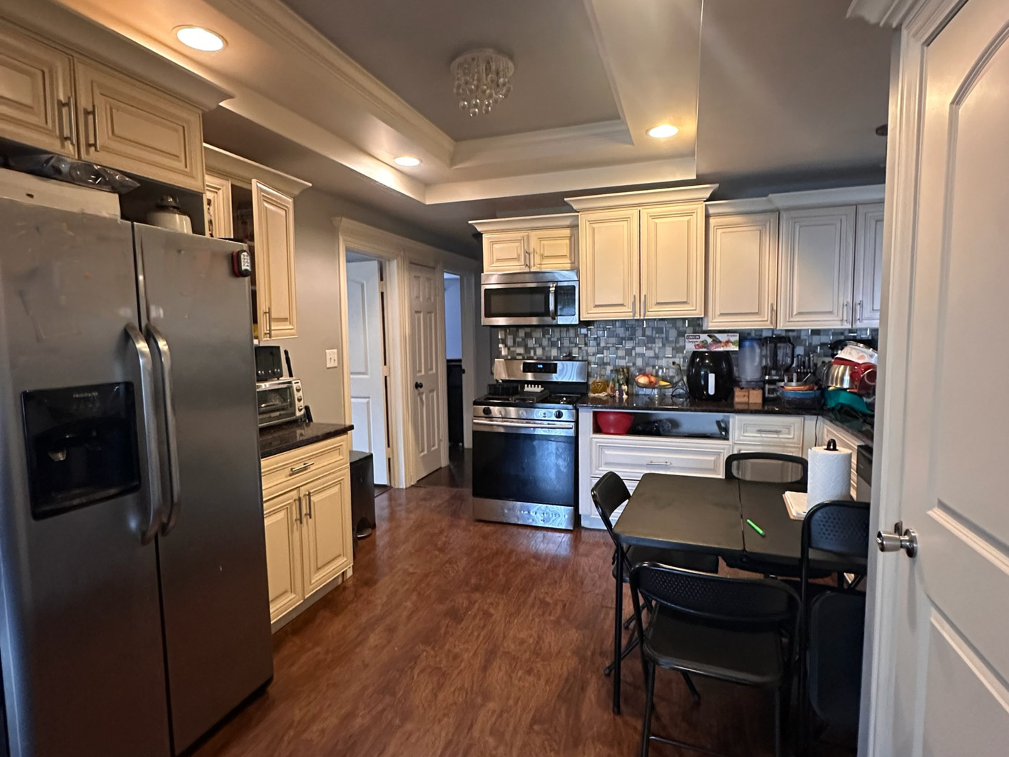 3914 W 84th Place