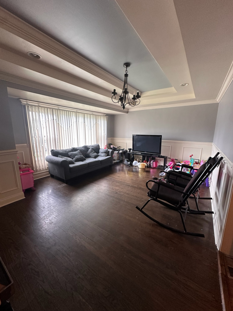 3914 W 84th Place