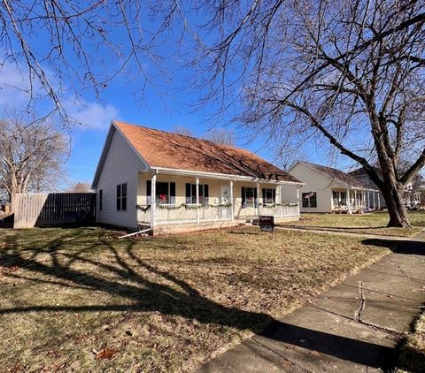 Tiny photo for 409 E Congress Avenue, Rantoul, IL 61866 (MLS # 12535171)