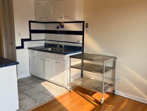 Tiny photo for 7120 N Sheridan Road #411, Chicago, IL 60626 (MLS # 12704276)