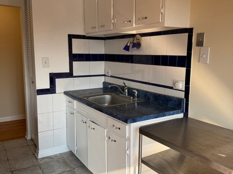 Tiny photo for 7120 N Sheridan Road #411, Chicago, IL 60626 (MLS # 12704276)
