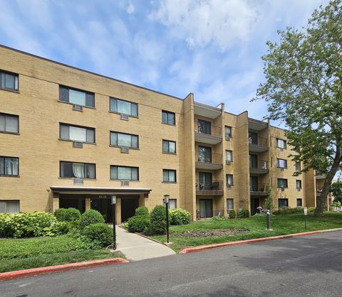 Tiny photo for 6630 S Brainard Avenue #112, Countryside, IL 60525 (MLS # 12672161)