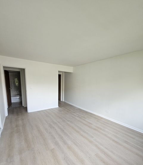 Tiny photo for 6630 S Brainard Avenue #112, Countryside, IL 60525 (MLS # 12672161)