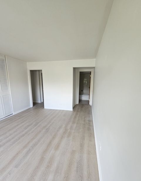 Tiny photo for 6630 S Brainard Avenue #112, Countryside, IL 60525 (MLS # 12672161)