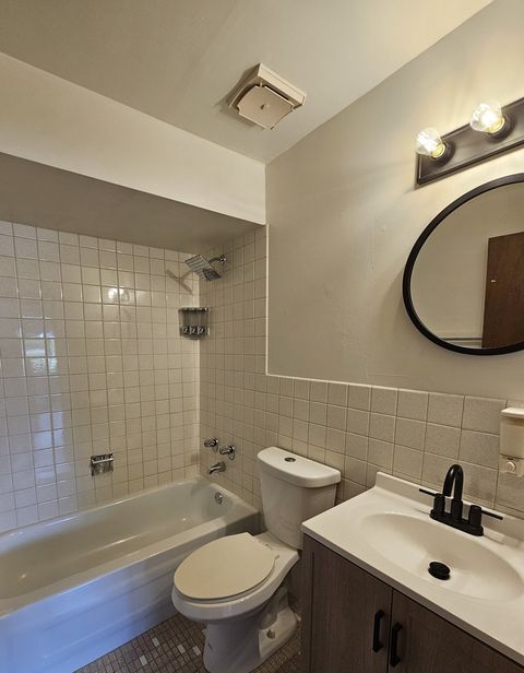 Tiny photo for 6630 S Brainard Avenue #112, Countryside, IL 60525 (MLS # 12672161)