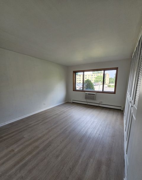 Tiny photo for 6630 S Brainard Avenue #112, Countryside, IL 60525 (MLS # 12672161)