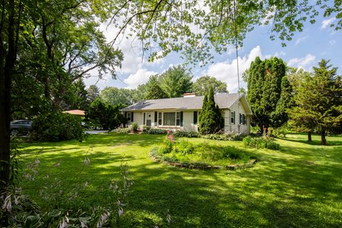 Tiny photo for 178 Brookhill Road, Libertyville, IL 60048 (MLS # 12429368)