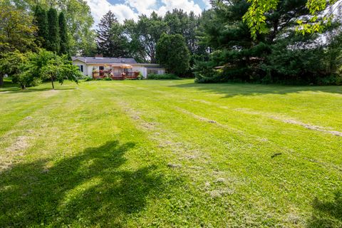 Tiny photo for 178 Brookhill Road, Libertyville, IL 60048 (MLS # 12429368)