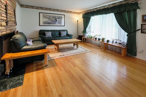 Tiny photo for 178 Brookhill Road, Libertyville, IL 60048 (MLS # 12429368)