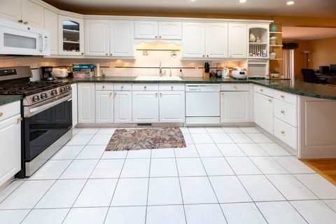 Tiny photo for 178 Brookhill Road, Libertyville, IL 60048 (MLS # 12429368)
