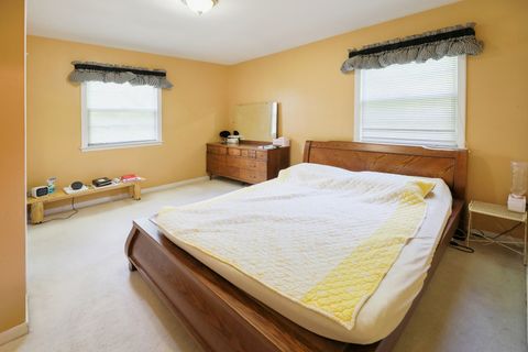 Tiny photo for 178 Brookhill Road, Libertyville, IL 60048 (MLS # 12429368)
