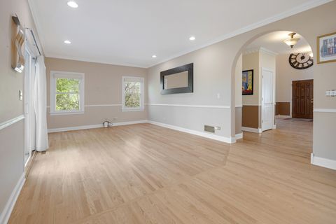 Tiny photo for 335 W Carriage Lane, Bensenville, IL 60106 (MLS # 12607146)