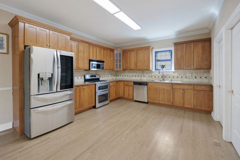 Tiny photo for 335 W Carriage Lane, Bensenville, IL 60106 (MLS # 12607146)