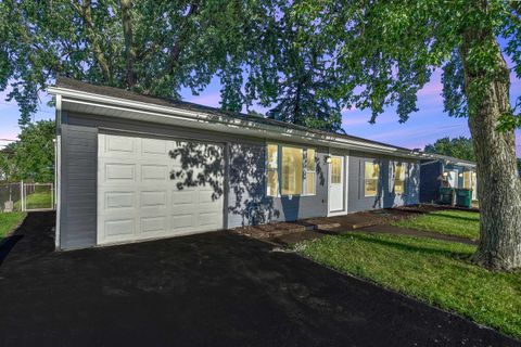 Photo of 605 Montrose Drive, Romeoville, IL 60446 (MLS # 12454422)