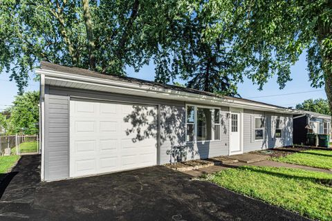 Tiny photo for 605 Montrose Drive, Romeoville, IL 60446 (MLS # 12454422)