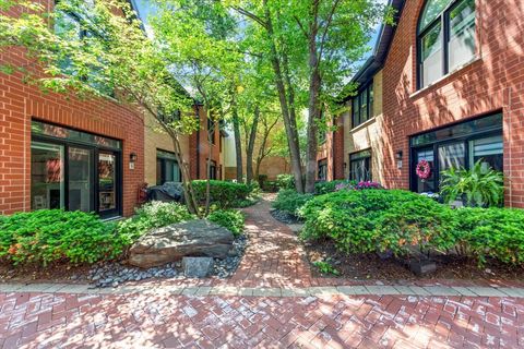 Photo of 1801 W DIVERSEY Parkway #14, Chicago, IL 60614 (MLS # 12660308)