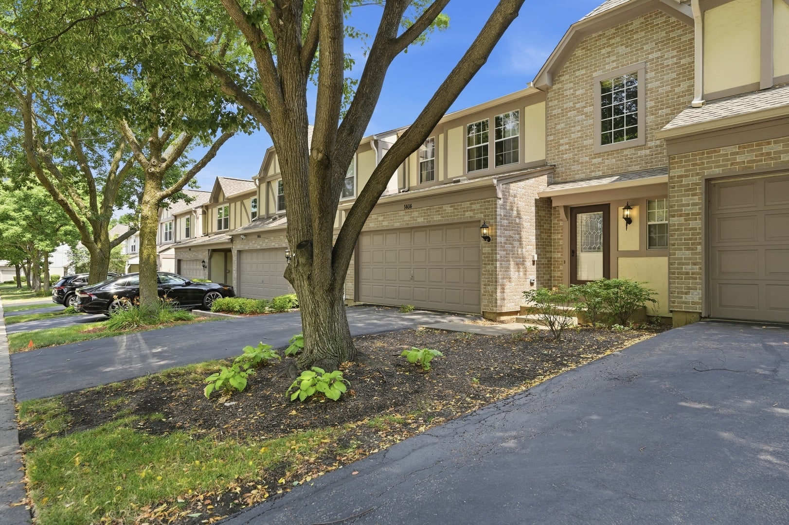 1404 W Sapphire Drive 1404