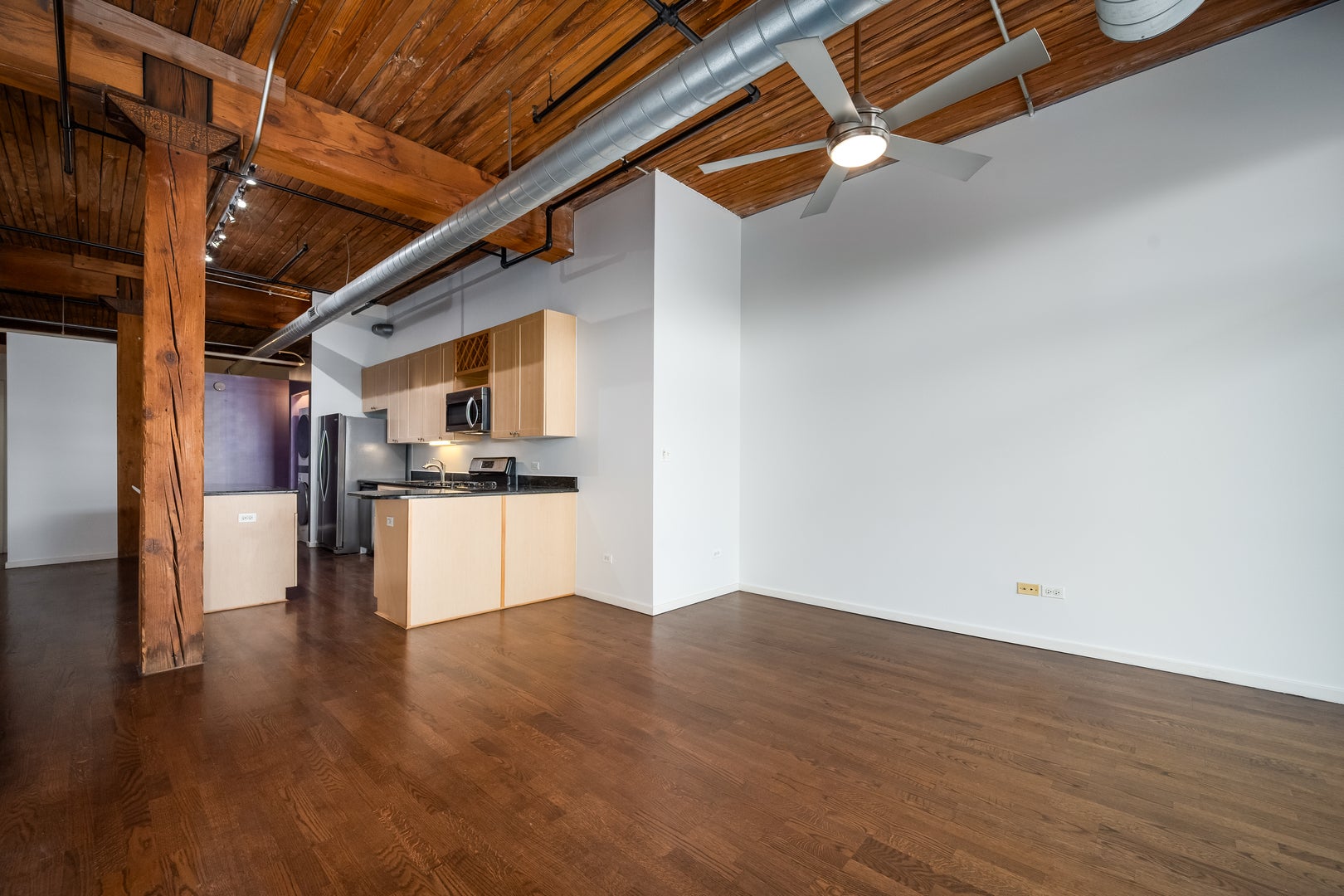 3500 S Sangamon Street 208