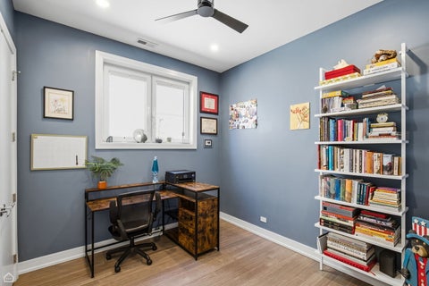 Tiny photo for 4858 N Kenmore Avenue #2N, Chicago, IL 60640 (MLS # 12719198)