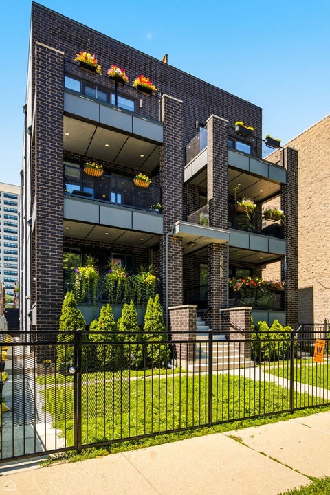 Tiny photo for 4858 N Kenmore Avenue #2N, Chicago, IL 60640 (MLS # 12719198)