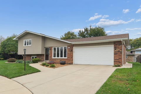 Tiny photo for 6148 La Grande Court, Oak Forest, IL 60452 (MLS # 12786866)
