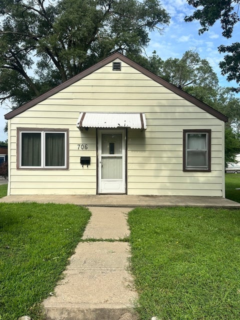 Photo of 706 6th Avenue, Rock Falls, IL 61071 (MLS # 12700250)