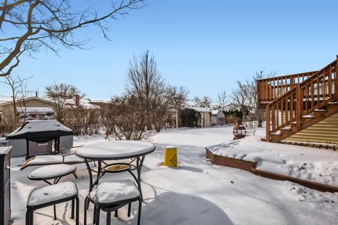 Tiny photo for 295 Brighton Road, Elk Grove Village, IL 60007 (MLS # 12556381)