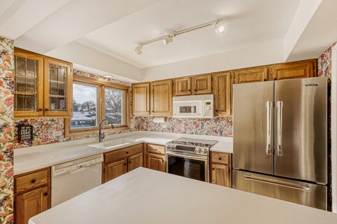 Tiny photo for 295 Brighton Road, Elk Grove Village, IL 60007 (MLS # 12556381)