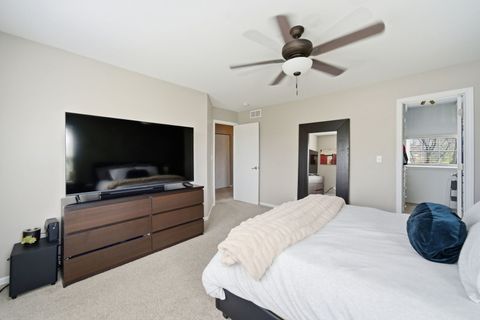 Tiny photo for 620 Wedgewood Circle, Lake In The Hills, IL 60156 (MLS # 12617002)