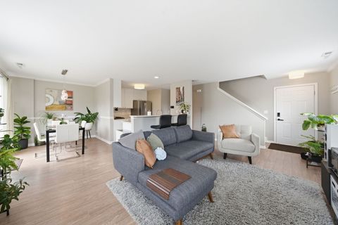 Tiny photo for 620 Wedgewood Circle, Lake In The Hills, IL 60156 (MLS # 12617002)