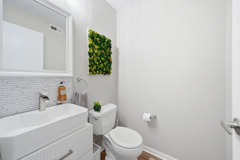 Tiny photo for 620 Wedgewood Circle, Lake In The Hills, IL 60156 (MLS # 12617002)