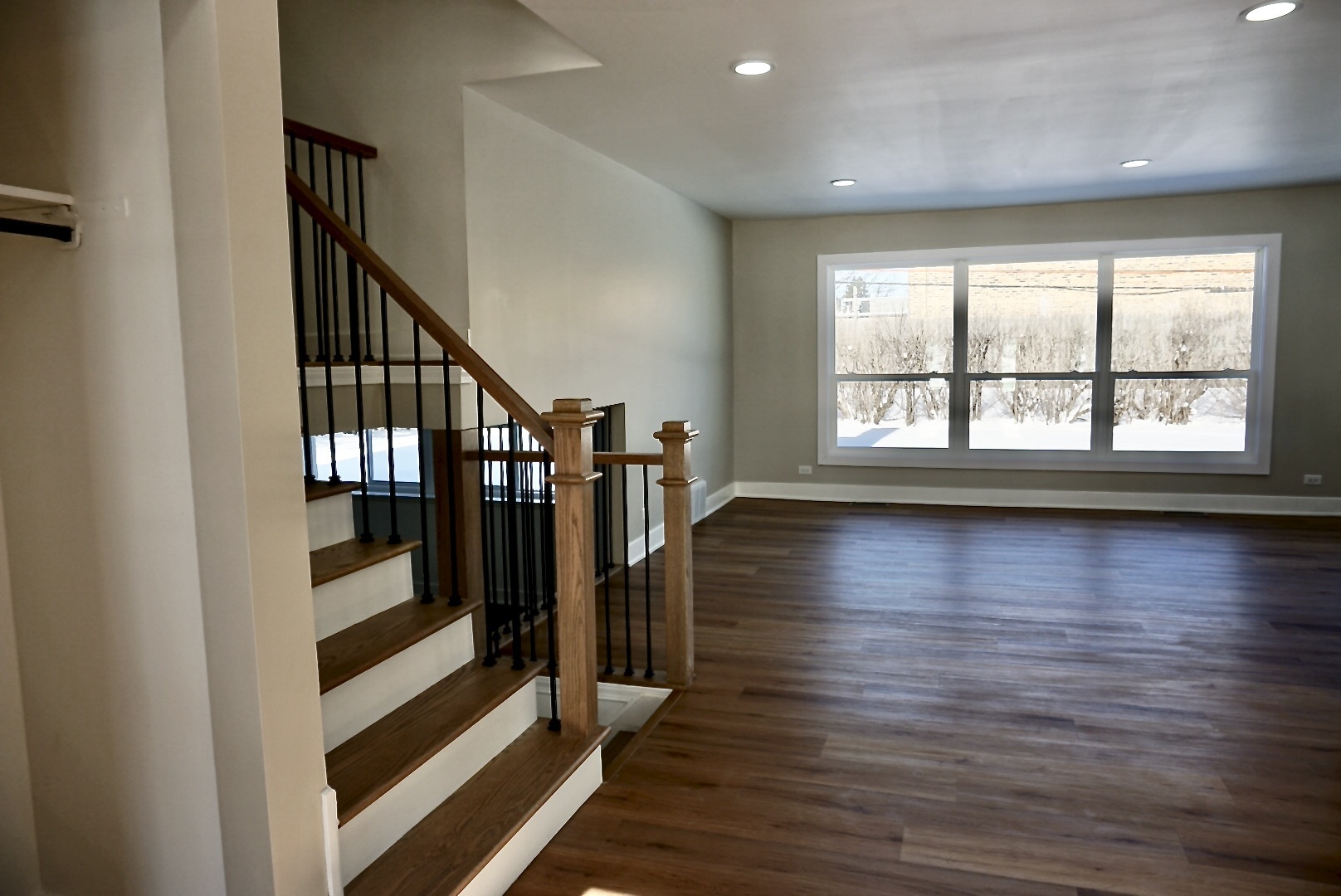 2018 E Ivy Lane