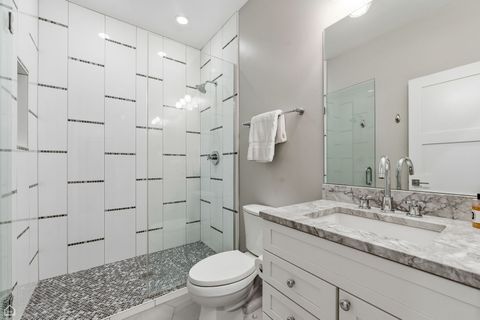 Tiny photo for 3342 N Ravenswood Avenue, Chicago, IL 60657 (MLS # 12500250)