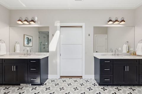 Tiny photo for 3342 N Ravenswood Avenue, Chicago, IL 60657 (MLS # 12500250)