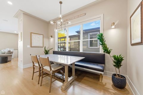 Tiny photo for 3342 N Ravenswood Avenue, Chicago, IL 60657 (MLS # 12500250)