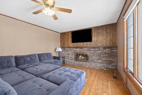 Tiny photo for 1121 Independence Avenue, St. Charles, IL 60174 (MLS # 12418732)