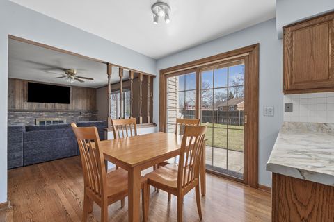 Tiny photo for 1121 Independence Avenue, St. Charles, IL 60174 (MLS # 12418732)