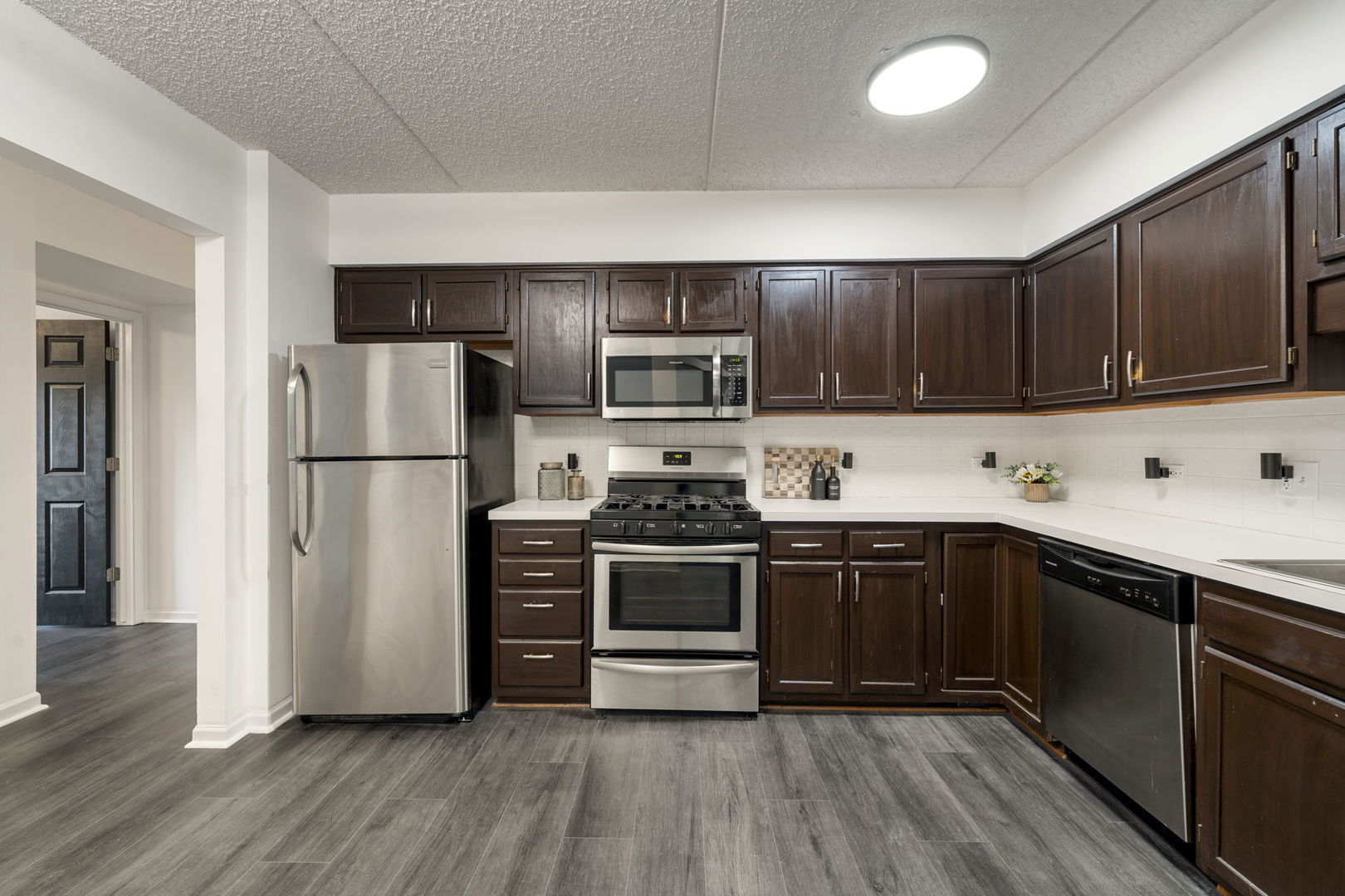 6450 W Berteau Avenue 201