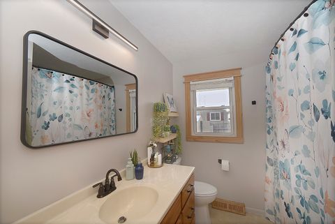 Tiny photo for 1435 Price Street, Ottawa, IL 61350 (MLS # 12516342)