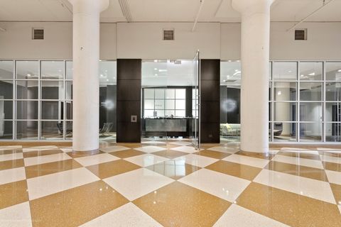 900 N KINGSBURY Street 780 Chicago IL 60610