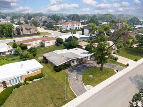 Tiny photo for 5161 N Moreland Avenue, Norridge, IL 60706 (MLS # 12437397)